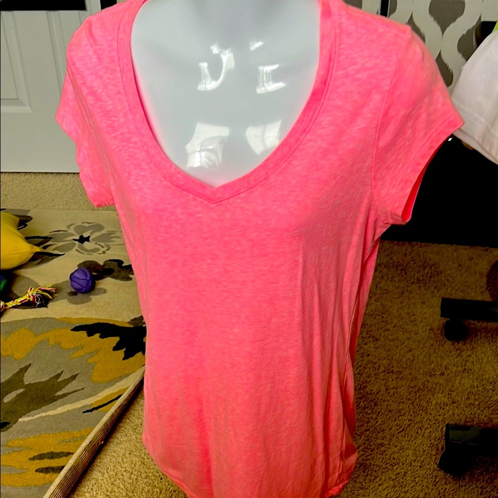 No Boundaries Pink Short Sleeve Tee L